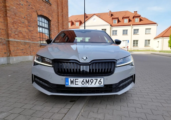 Skoda Superb cena 135000 przebieg: 147000, rok produkcji 2022 z Orneta małe 704